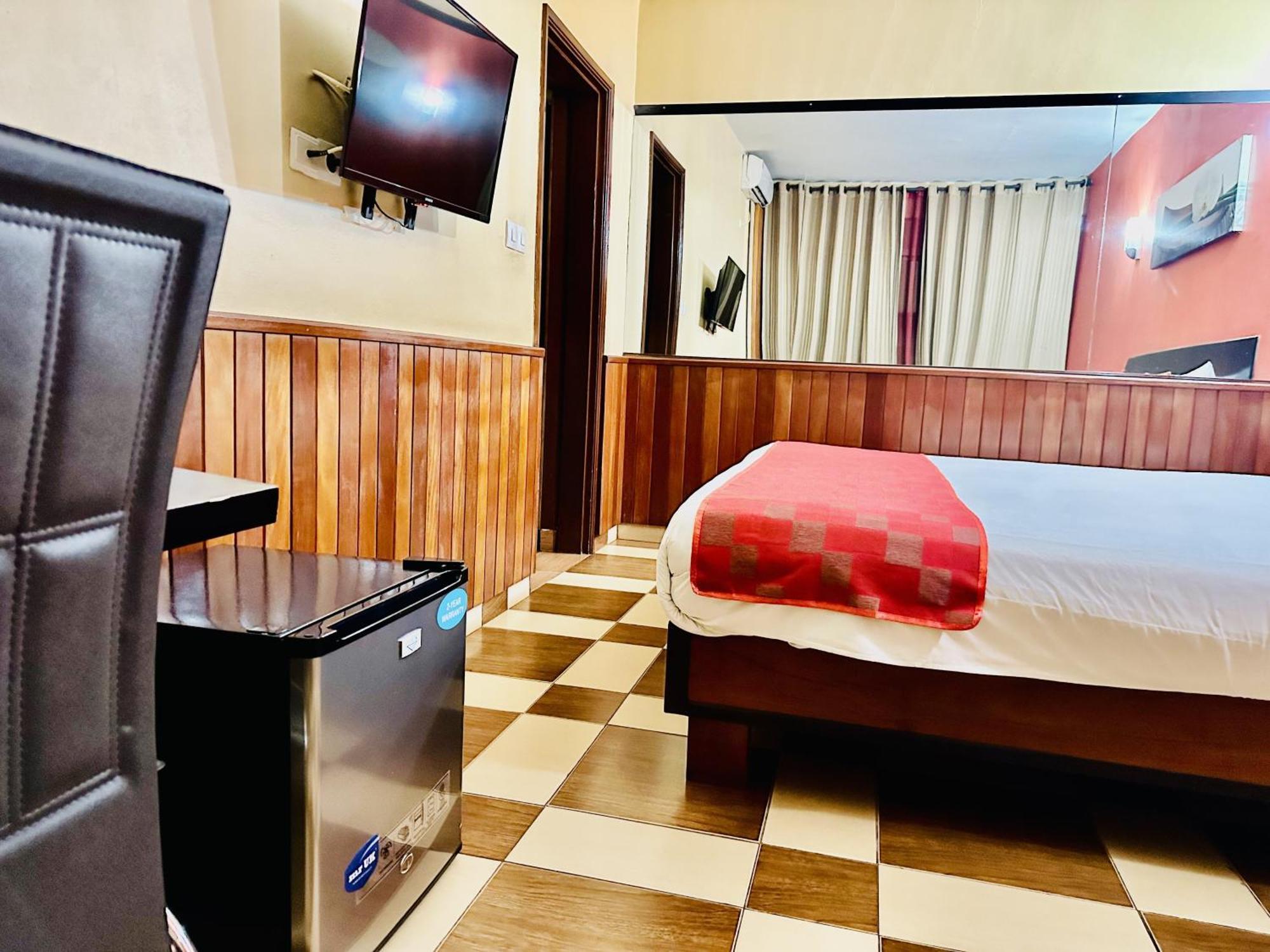 Hotel Yaahot à Yaoundé Extérieur photo