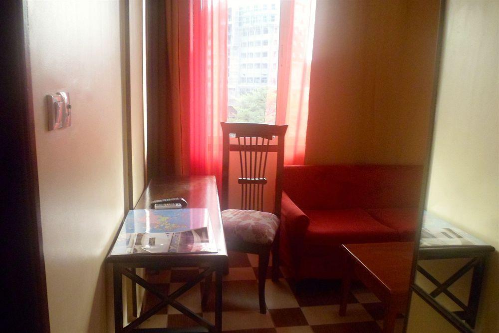 Hotel Yaahot à Yaoundé Extérieur photo
